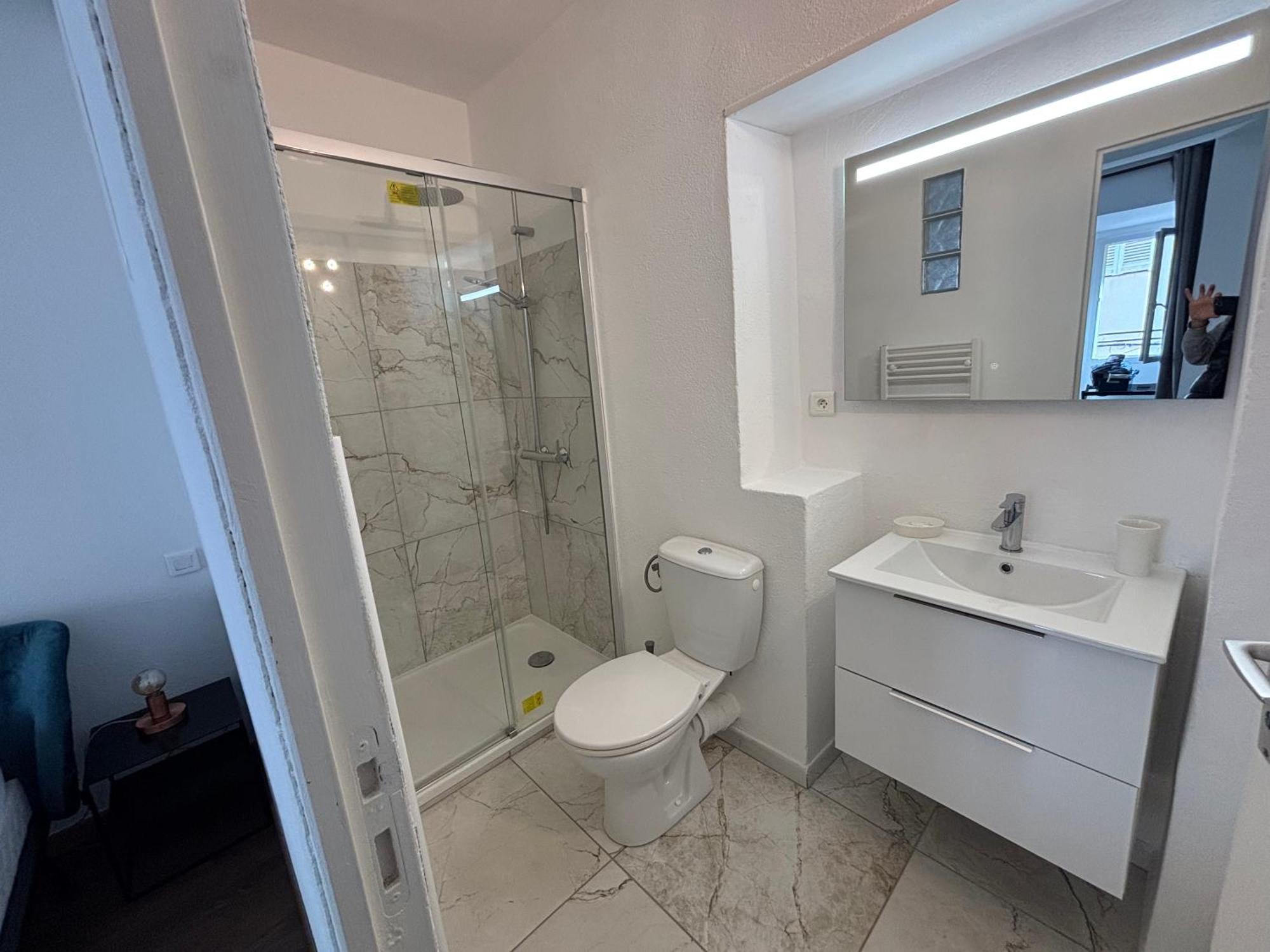Doria Apartment